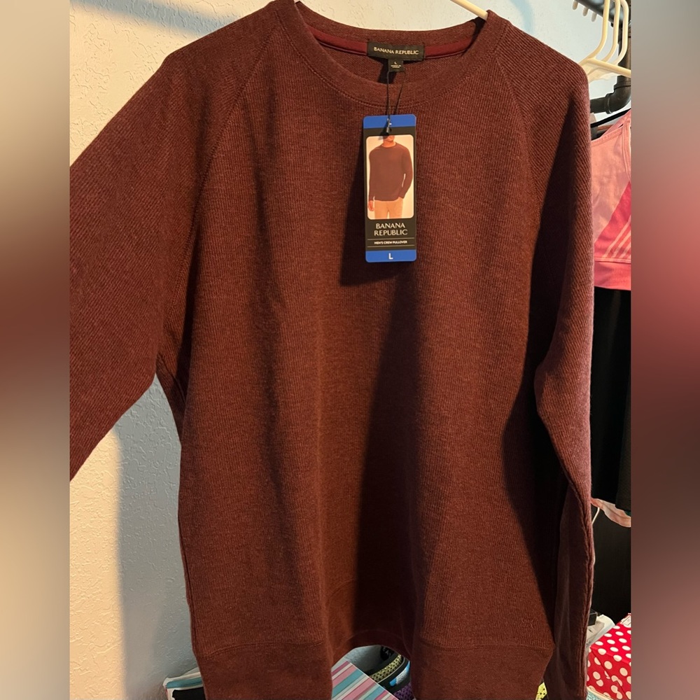 Banana Republic Men’s Crewneck